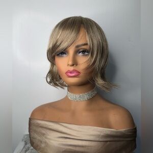 PAULA YOUNG Ash light Blonde Short Bob Stylish Wig for Women - Realistic look